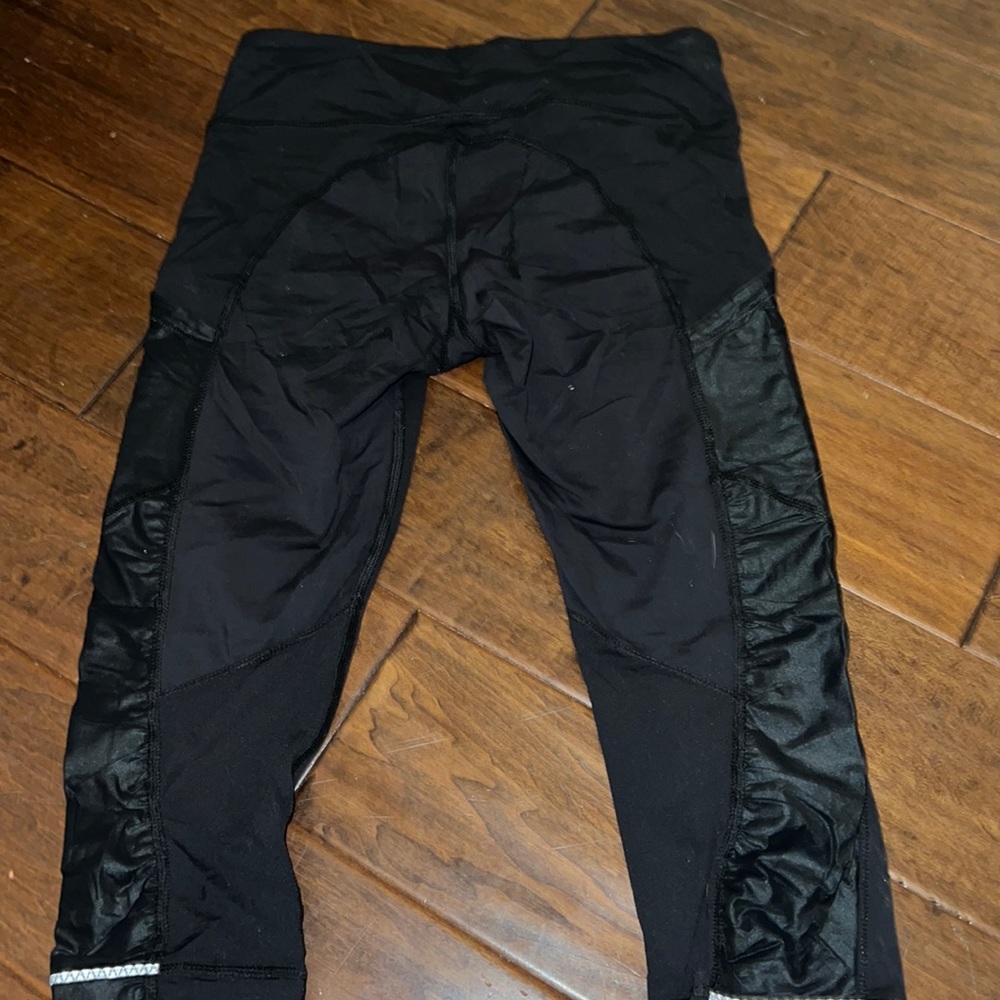 Lululemon older styles leggings.